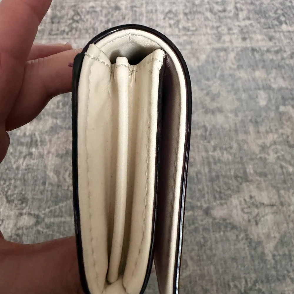 Kate Spade plumberry  Wallet - Picture 5 of 10
